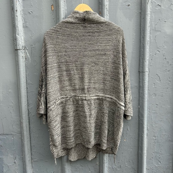 Lululemon Breeze Easy Wrap, size M - Picture 6 of 12